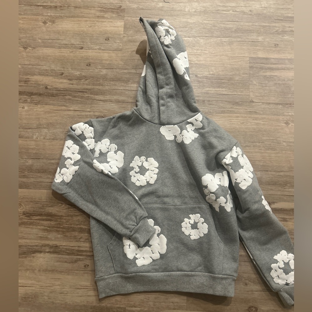 Denim Tear Cotton Wreath Hoodie - Grey